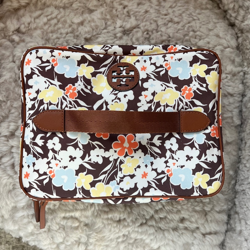 NWOT Tory Burch Toiletry Bag/Kit